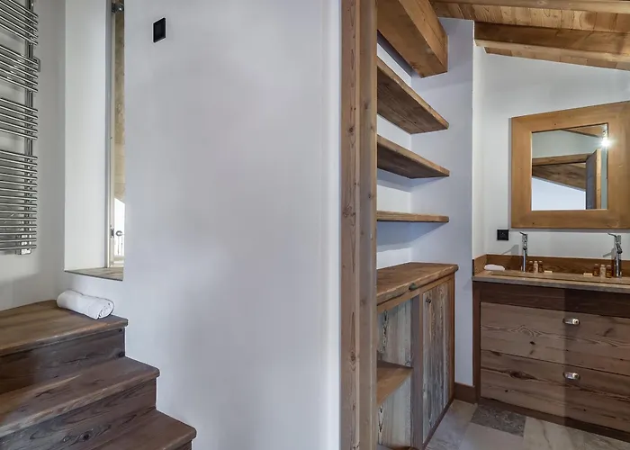 Spacieux De Luxe à Courchevel, Proche Pistes Et Commerces, Parking Inclus - Fr-1-568-7 *