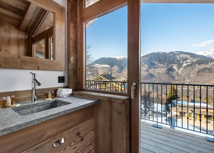 Spacieux De Luxe à Courchevel, Proche Pistes Et Commerces, Parking Inclus - Fr-1-568-7 Courchevel